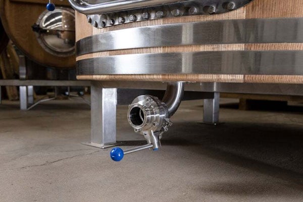 Mueller American Oak Wine Tank Drain Port